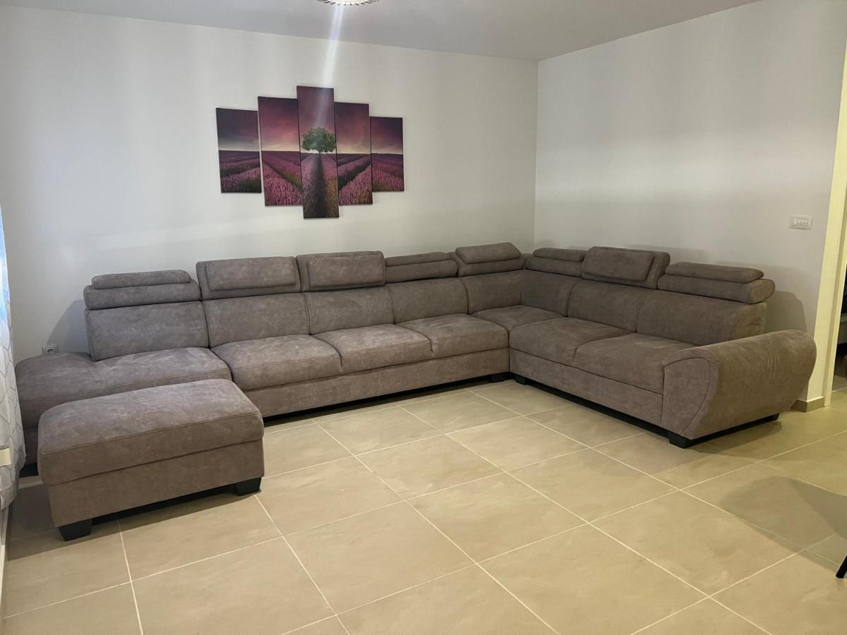 Apartment Brno Пула Екстериор снимка
