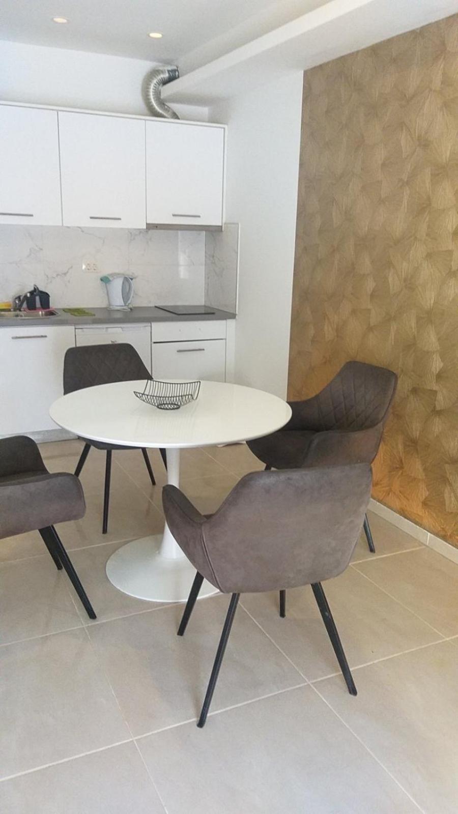 Apartment Brno Пула Екстериор снимка