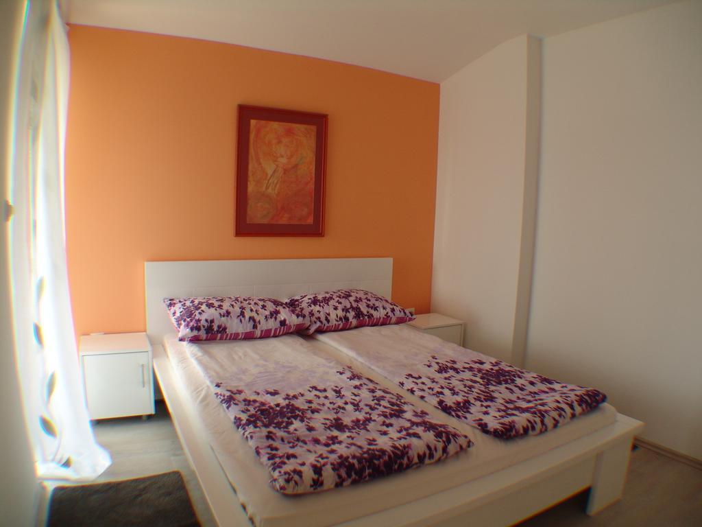 Apartment Brno Пула Екстериор снимка