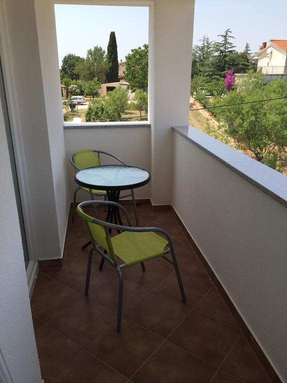 Apartment Brno Пула Екстериор снимка