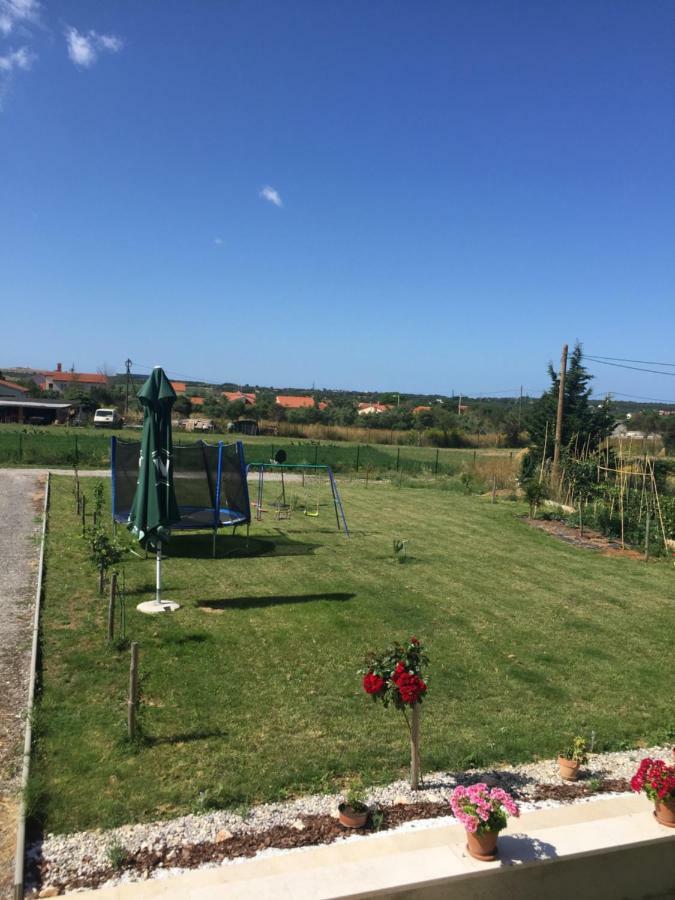 Apartment Brno Пула Екстериор снимка