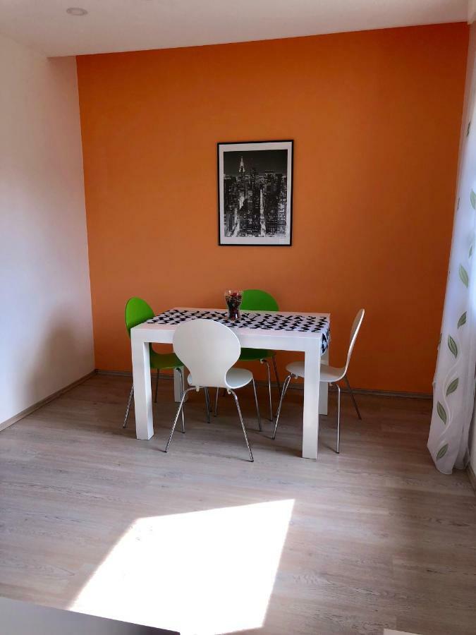 Apartment Brno Пула Екстериор снимка